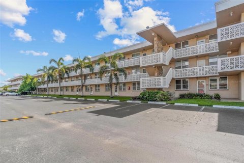 Condominio en venta en Saint Petersburg, Florida, 2 dormitorios, 96.15 m2 № 1827072 - foto 21