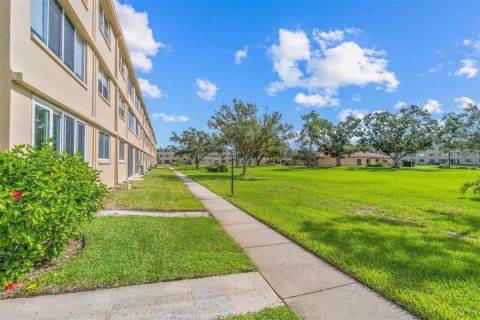 Condominio en venta en Saint Petersburg, Florida, 2 dormitorios, 96.15 m2 № 1827072 - foto 18