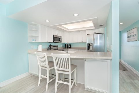 Condo in Placida, Florida, 2 bedrooms  № 2098555 - photo 5