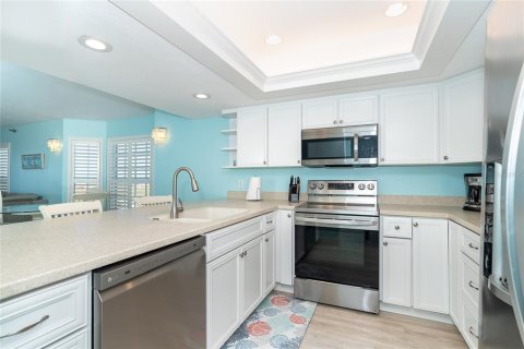 Condo in Placida, Florida, 2 bedrooms  № 2098555 - photo 6