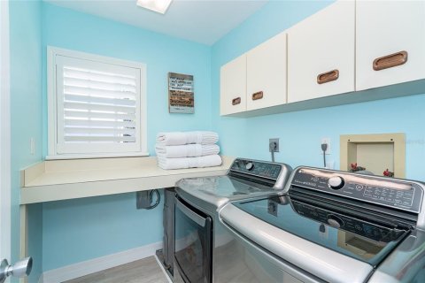 Condo in Placida, Florida, 2 bedrooms  № 2098555 - photo 26