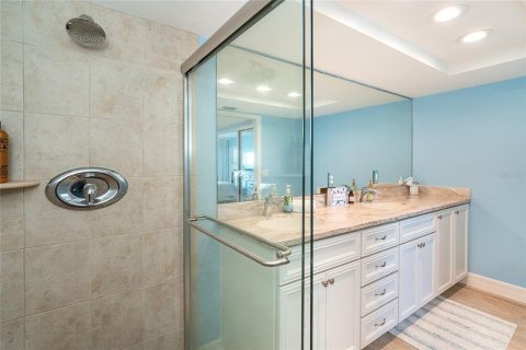 Condo in Placida, Florida, 2 bedrooms  № 2098555 - photo 22