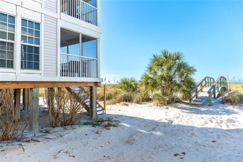 Condo in Placida, Florida, 2 bedrooms  № 2098555 - photo 28