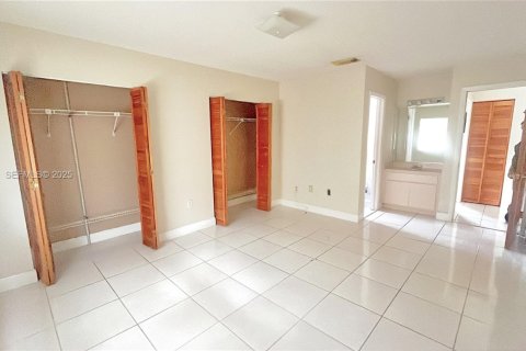 Снять в аренду кондоминиум в Хайалиа, Флорида 2 спальни, 71.07м2, № 2079976 - фото 8