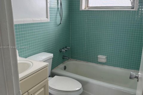 Appartement à louer à Fort Lauderdale, Floride: 1 chambre, 1277.87 m2 № 1960543 - photo 4