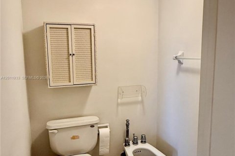 Купить кондоминиум в Майами, Флорида 4 комнаты, 108.7м2, № 2087126 - фото 18