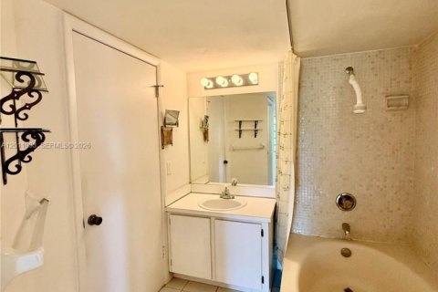 Купить кондоминиум в Майами, Флорида 4 комнаты, 108.7м2, № 2087126 - фото 19