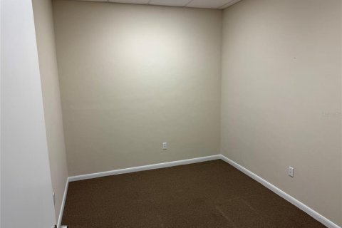 Immobilier commercial à louer à Gainesville, Floride: 286.14 m2 № 2355120 - photo 7