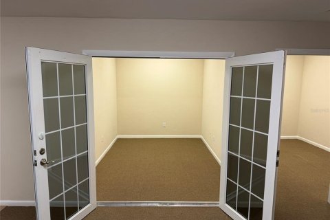 Immobilier commercial à louer à Gainesville, Floride: 286.14 m2 № 2355120 - photo 6