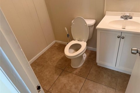 Immobilier commercial à louer à Gainesville, Floride: 286.14 m2 № 2355120 - photo 3