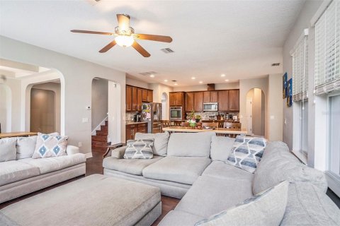 House in Wesley Chapel, Florida 5 bedrooms, 339.84 sq.m. № 1817510 - photo 10