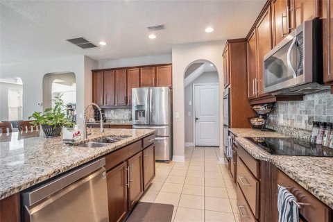 House in Wesley Chapel, Florida 5 bedrooms, 339.84 sq.m. № 1817510 - photo 4
