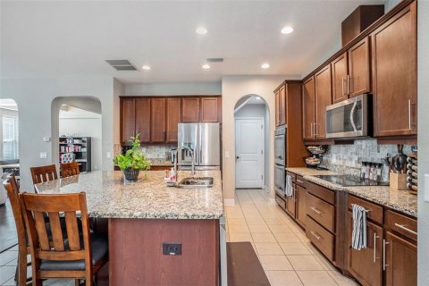House in Wesley Chapel, Florida 5 bedrooms, 339.84 sq.m. № 1817510 - photo 5