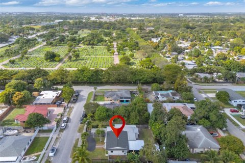 Купить виллу или дом в Майами, Флорида 2 спальни, 157.93м2, № 2011405 - фото 8