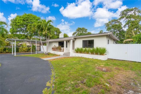 Купить виллу или дом в Майами, Флорида 2 спальни, 157.93м2, № 2011405 - фото 2