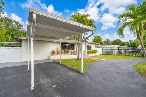 Купить виллу или дом в Майами, Флорида 2 спальни, 157.93м2, № 2011405 - фото 3