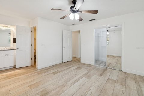 Villa ou maison à vendre à Tampa, Floride: 4 chambres, 196.58 m2 № 2130139 - photo 21