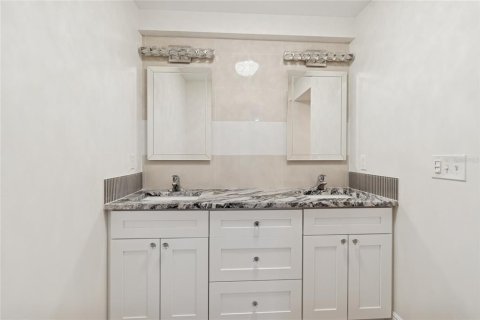 Villa ou maison à vendre à Tampa, Floride: 4 chambres, 196.58 m2 № 2130139 - photo 14