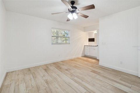 Villa ou maison à vendre à Tampa, Floride: 4 chambres, 196.58 m2 № 2130139 - photo 20