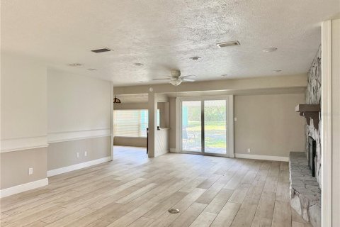 Villa ou maison à vendre à Tampa, Floride: 4 chambres, 196.58 m2 № 2130139 - photo 5