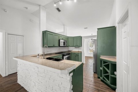 Villa ou maison à vendre à DeLand, Floride: 3 chambres, 157.75 m2 № 2319235 - photo 13