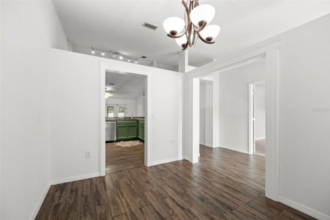 Villa ou maison à vendre à DeLand, Floride: 3 chambres, 157.75 m2 № 2319235 - photo 8