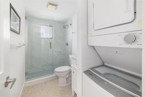 Condominio en venta en Sarasota, Florida, 2 dormitorios, 77.67 m2 № 2099423 - foto 28