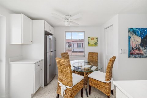 Condominio en venta en Sarasota, Florida, 2 dormitorios, 77.67 m2 № 2099423 - foto 10