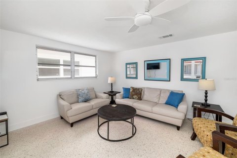Condominio en venta en Sarasota, Florida, 2 dormitorios, 77.67 m2 № 2099423 - foto 11