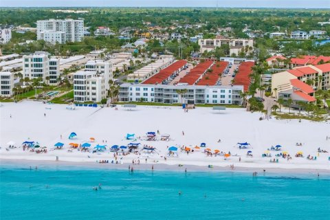 Condominio en Sarasota, Florida, 2 dormitorios № 2099423