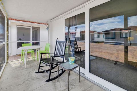 Condominio en venta en Sarasota, Florida, 2 dormitorios, 77.67 m2 № 2099423 - foto 17