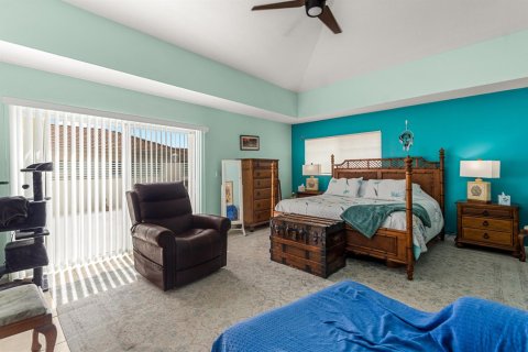 Condo in Vero Beach, Florida, 3 bedrooms  № 2417969 - photo 21