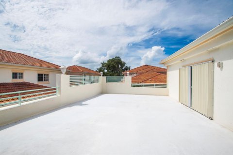 Condo in Vero Beach, Florida, 3 bedrooms  № 2417969 - photo 24