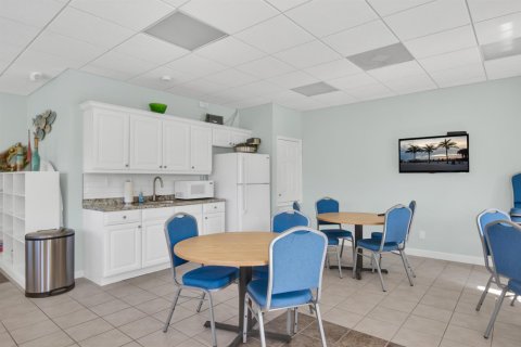 Condo in Vero Beach, Florida, 3 bedrooms  № 2417969 - photo 26