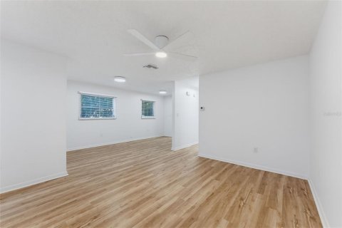 Appartement à louer à Gulfport, Floride: 1 chambre, 67.35 m2 № 2376665 - photo 7