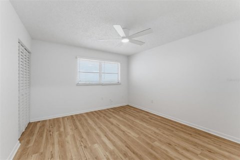 Appartement à louer à Gulfport, Floride: 1 chambre, 67.35 m2 № 2376665 - photo 16