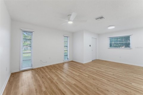 Appartement à louer à Gulfport, Floride: 1 chambre, 67.35 m2 № 2376665 - photo 5