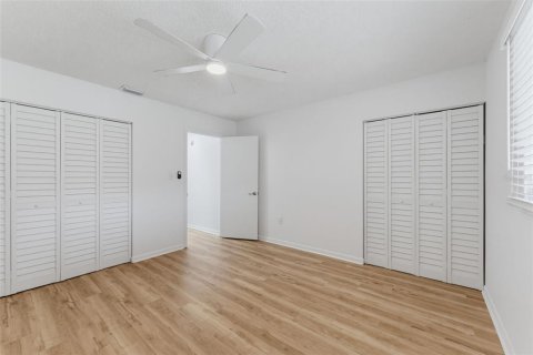 Appartement à louer à Gulfport, Floride: 1 chambre, 67.35 m2 № 2376665 - photo 17