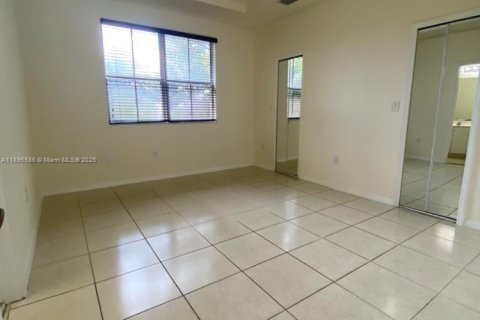 Adosado en alquiler en Miami, Florida, 3 dormitorios, 127.09 m2 № 1948183 - foto 5