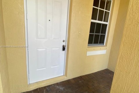 Adosado en alquiler en Miami, Florida, 3 dormitorios, 127.09 m2 № 1948183 - foto 12