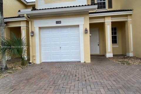 Adosado en alquiler en Miami, Florida, 3 dormitorios, 127.09 m2 № 1948183 - foto 13