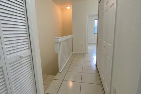 Adosado en alquiler en Miami, Florida, 3 dormitorios, 127.09 m2 № 1948183 - foto 4