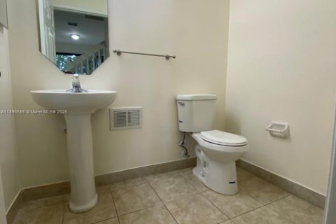 Adosado en alquiler en Miami, Florida, 3 dormitorios, 127.09 m2 № 1948183 - foto 9