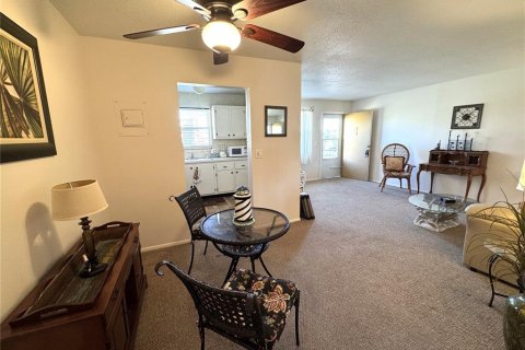 Condominio en venta en Bradenton, Florida, 1 dormitorio, 55.74 m2 № 2119046 - foto 12