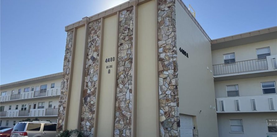 Condominio en Bradenton, Florida, 1 dormitorio № 2119046