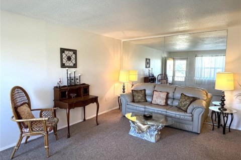 Condominio en venta en Bradenton, Florida, 1 dormitorio, 55.74 m2 № 2119046 - foto 4