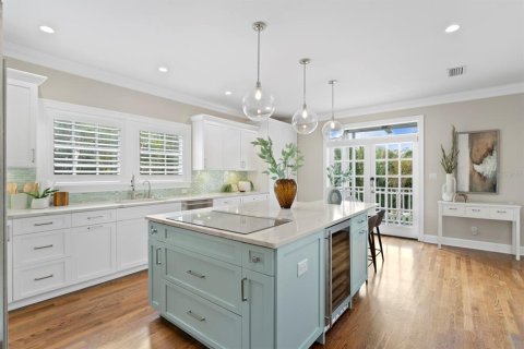 Casa en alquiler en Tampa, Florida, 4 dormitorios, 336.31 m2 № 1858068 - foto 13