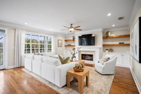 Casa en alquiler en Tampa, Florida, 4 dormitorios, 336.31 m2 № 1858068 - foto 8