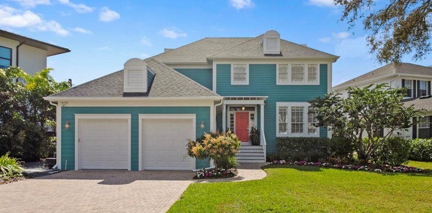 Villa ou maison à Tampa, Floride 4 chambres, 336.31 m2 № 1858068