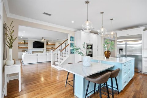 Casa en alquiler en Tampa, Florida, 4 dormitorios, 336.31 m2 № 1858068 - foto 11